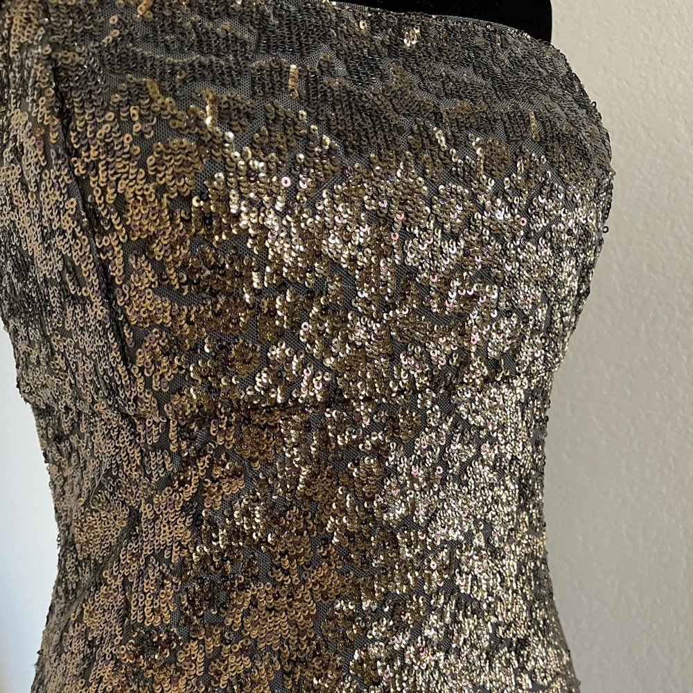 Alice + Olivia strapless dress